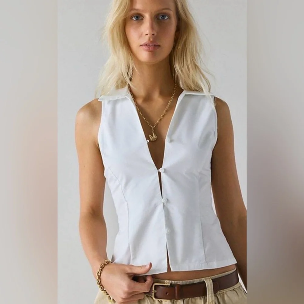 NEW! Urban Outfitters Party Girl Cotton-Blend Button Down Sleeveless Top Small - Picture 1 of 14